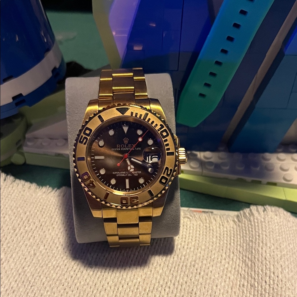 Seiko Gold and Black Men's Watch